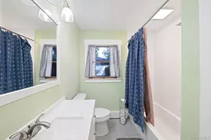 21 Windus Dr, Shirley, NY 11967 - Photo 20