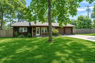 21 Windus Dr, Shirley, NY 11967 - Photo 2