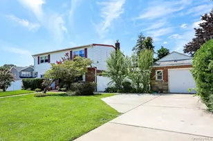844 Hemlock St, Franklin Square, NY 11010 - Photo 2
