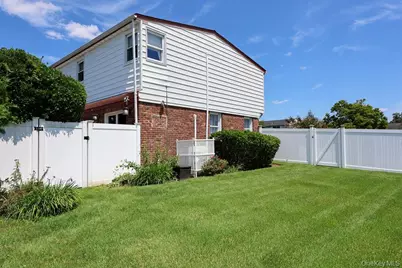 844 Hemlock Street, Franklin Square, NY 11010 - Photo 38