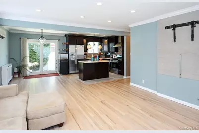 844 Hemlock Street, Franklin Square, NY 11010 - Photo 4