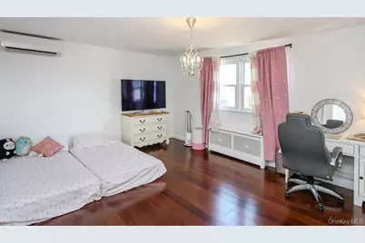 844 Hemlock Street, Franklin Square, NY 11010 - Photo 22