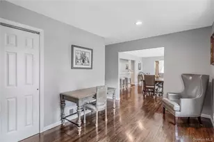 10 Williamsburg Dr, Northport, NY 11768 - Photo 14