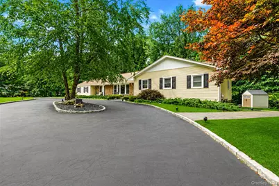 10 Williamsburg Drive, Northport, NY 11768 - Photo 38