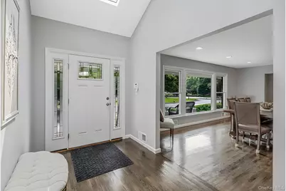 10 Williamsburg Drive, Northport, NY 11768 - Photo 4