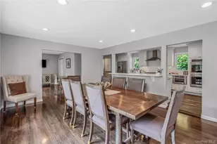 10 Williamsburg Dr, Northport, NY 11768 - Photo 6