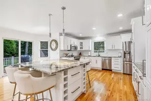 15 Cedar Ln, Patchogue, NY 11772 - Photo 10