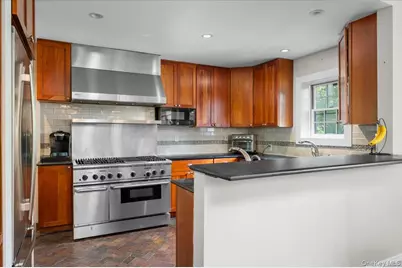 2727 Netherland Avenue, Bronx, NY 10463 - Photo 4
