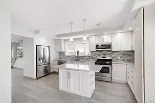 191 Beach 140th St, Rockaway Park, NY 11694 - Photo 2