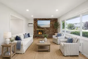 10 York St, Hicksville, NY 11801 - Photo 6