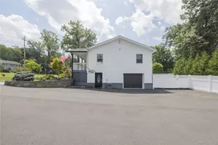 395 Ehrhardt Rd, Pearl River, NY 10965 - Photo 26