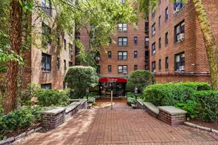 10 Franklin Ave, White Plains, NY 10601 - Photo 2
