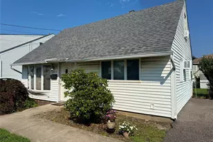 253 Forest Ave, Massapequa, NY 11758 - Photo 2