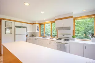 52 Camp Ridge Rd, Wallkill, NY 12589 - Photo 4