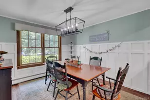 22 Larkspur Dr, West Islip, NY 11795 - Photo 10
