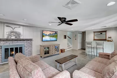 22 Larkspur Drive, West Islip, NY 11795 - Photo 32