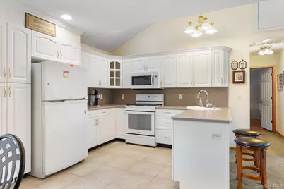 3848 Cordwood Lane, Seaford, NY 11783 - Photo 8