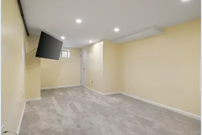 3848 Cordwood Lane, Seaford, NY 11783 - Photo 18