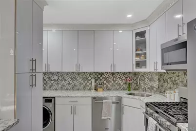 10749 117th Street, Richmond Hill, NY 11419 - Photo 10