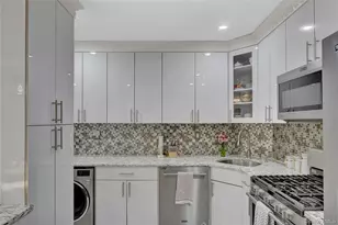 107-49 117th St, Richmond Hill, NY 11419 - Photo 10