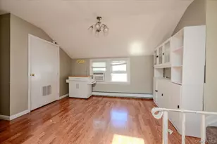 13 Truxton Rd, Island Park, NY 11558 - Photo 4