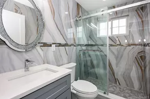 42 Celler Ave, New Hyde Park, NY 11540 - Photo 20