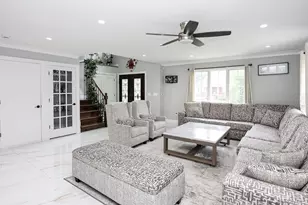 42 Celler Ave, New Hyde Park, NY 11540 - Photo 10