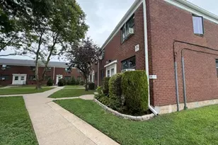 69-29 218th St, Bayside, NY 11364 - Photo 12