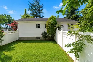 1 Dale Ln, Smithtown, NY 11787 - Photo 8