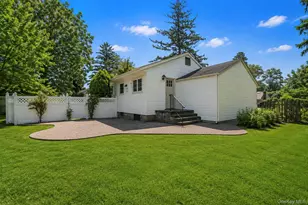 1 Dale Ln, Smithtown, NY 11787 - Photo 4
