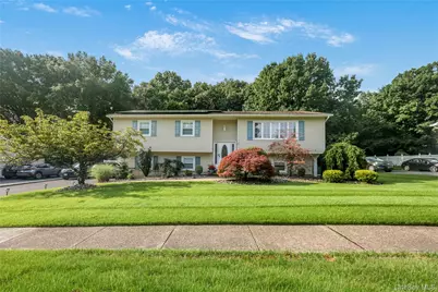 34 Strathmore Drive, New City, NY 10956 - Photo 2