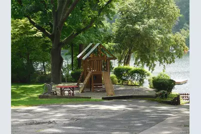 39 Sycamore Terrace, Mahopac, NY 10541 - Photo 24