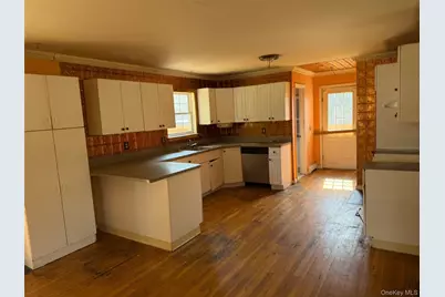 52 Arpage Drive E, Shirley, NY 11967 - Photo 4