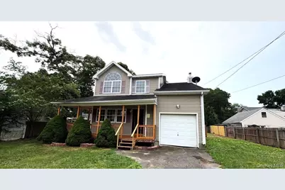 52 Arpage Drive E, Shirley, NY 11967 - Photo 2