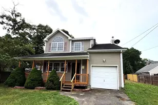 52 Arpage Dr E, Shirley, NY 11967 - Photo 2