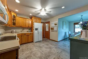 16 Regina Dr, Sayville, NY 11782 - Photo 12
