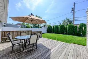 1436 Wilson Rd, East Meadow, NY 11554 - Photo 16