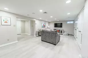 19 Howland Rd, East Rockaway, NY 11518 - Photo 26