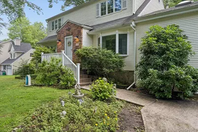 32 Carolina Drive, New City, NY 10956 - Photo 2