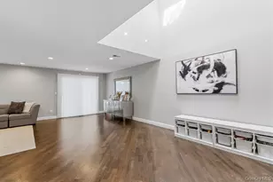 48 Chestnut Ln, Woodbury, NY 11797 - Photo 6