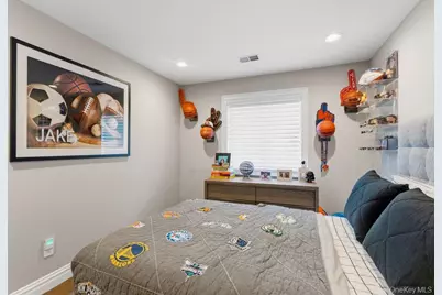 48 Chestnut Lane, Woodbury, NY 11797 - Photo 36