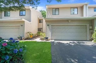 48 Chestnut Ln, Woodbury, NY 11797 - Photo 2