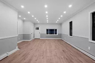 128 E 238th St, Bronx, NY 10470 - Photo 10