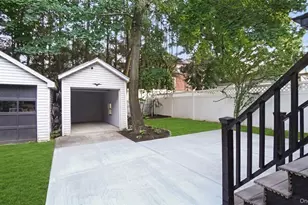 128 E 238th St, Bronx, NY 10470 - Photo 24