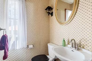 22 Ketewamoke Ave, Babylon, NY 11702 - Photo 14