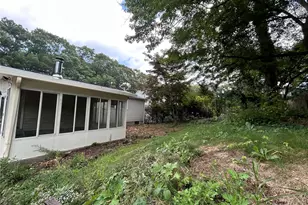 142 New York Ave, Sound Beach, NY 11789 - Photo 4