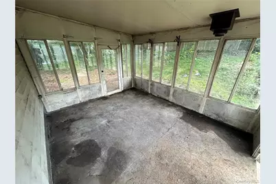 142 New York Avenue, Sound Beach, NY 11789 - Photo 6