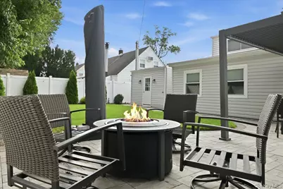 23 Needle Lane, Levittown, NY 11756 - Photo 32