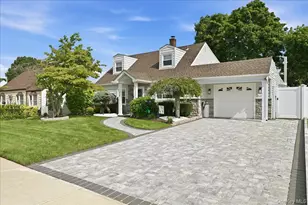 23 Needle Ln, Levittown, NY 11756 - Photo 2