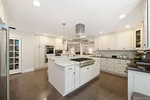 8 Clayton Dr, Dix Hills, NY 11746 - Photo 6
